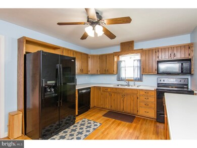 34 Wetherburn Dr, Downingtown, PA 19335 - photo 7