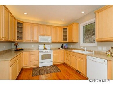 682 Salisbury Rd, Hendersonville, NC 28792 - photo 7