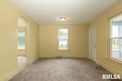 1804 W 5th St, Davenport, IA 52802 - photo 4
