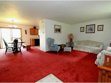 Entry/Foyer.