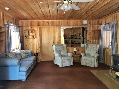markham living room3