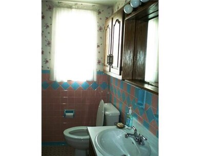 Full Bath.
