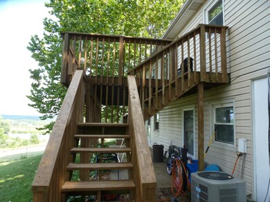 Hinton - deck