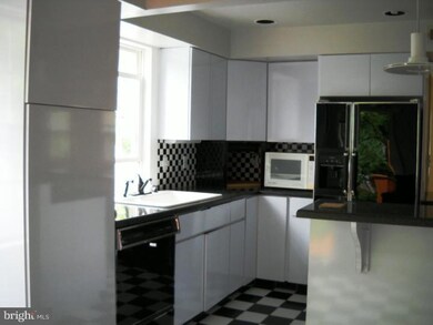 18 Grove St, Haddonfield, NJ 08033 - photo 2