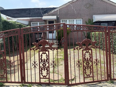 3485 Mickle Ave, Bronx, NY 10469 - photo 3