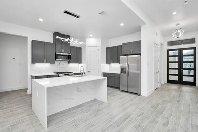 517 Lovers Ln, Dayton, TX 77535 - photo 6