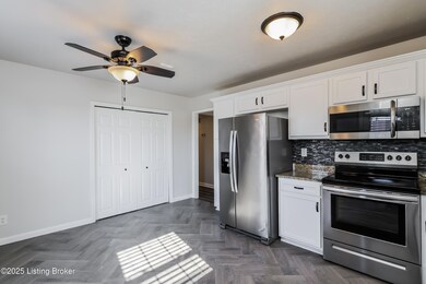 193 Tecumseh Dr, Shepherdsville, KY 40165 - photo 6