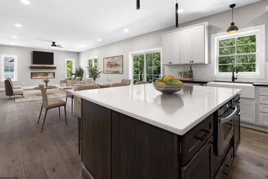 1027 Excalibur Dr, Morgantown, WV 26508 - photo 4