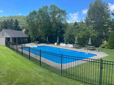 16 Hemlock Ridge Dr unit 301, White River Junction, VT 05001 - photo 3