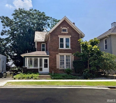 241 W Tipton St, Huntington, IN 46750 - photo 2