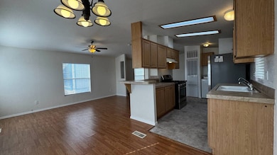 301 E Foothill Blvd unit 80, Pomona, CA 91767 - photo 6