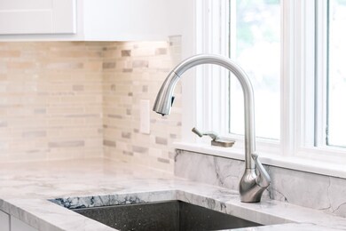 26 Longwood Dr, Swampscott, MA 01907 - photo 7