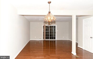 2912 Wythe Ct, Woodbridge, VA 22191 - photo 4