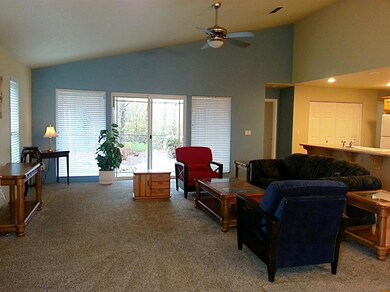1672 SW Waterstone Dr, Grants Pass, OR 97527 - photo 2