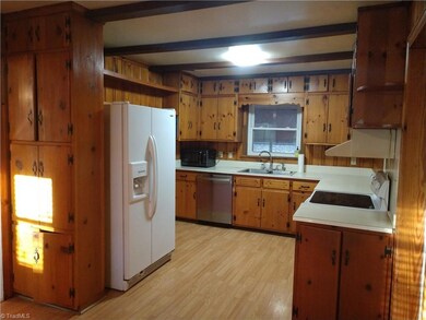 1700 Arrow Wood Rd, Asheboro, NC 27205 - photo 3