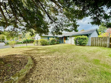 1563 SE 11th St, Gresham, OR 97080 - photo 2