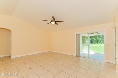 002-photo-living-room-9485463