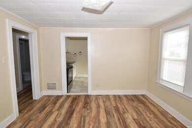 135 E Eckman St, South Bend, IN 46614 - photo 7