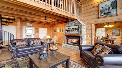 05 Mountaintop_Mill_Living_Room_3