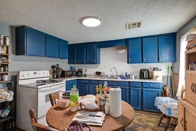 734 Joplin St, Neosho, MO 64850 - photo 4