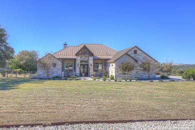 1931 Rothschild, New Braunfels, TX 78132 - photo 2