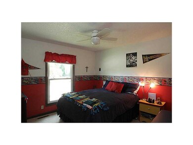 66 Clive Dr NW, Cedar Rapids, IA 52405 - photo 6