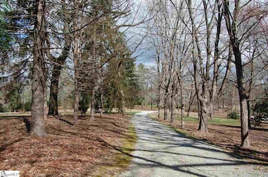 1303 Roe Ford Rd, Greenville, SC 29617 - photo 4