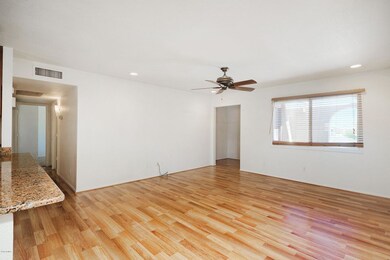 3922N87thPl2-003