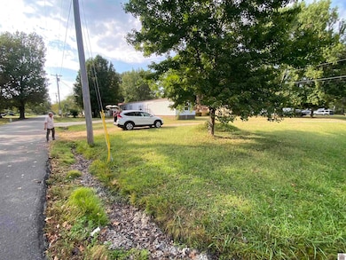 1345 Husband Rd, Paducah, KY 42003 - photo 2