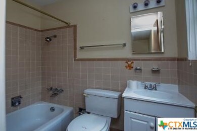 205 Hardeman St, Copperas Cove, TX 76522 - photo 6