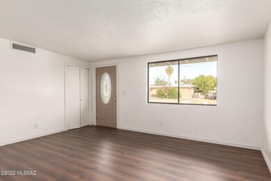 0008-07 - Calle De Pobre