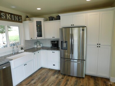 1526 Hill Rd, Homedale, ID 83628 - photo 6