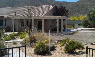 Extremely private yard with lots of meandering wal