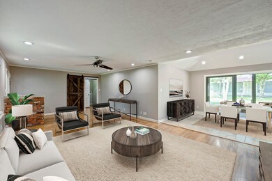 1745 Longacre Dr, Houston, TX 77055 - photo 4