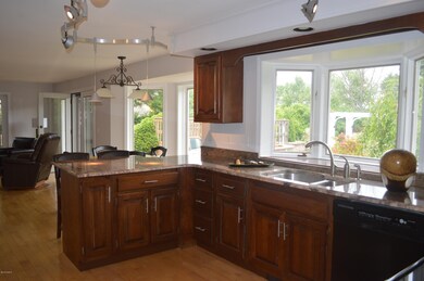 21 Bracelan Ct, Lenox, MA 01240 - photo 5