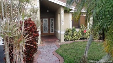 FRONT ENTRY WALKWAY