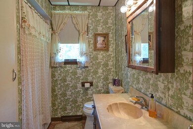 5641 Limeport Pike, Coopersburg, PA 18036 - photo 7