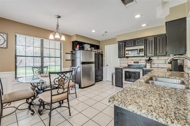 705 E Crockett St, Ennis, TX 75119 - photo 6