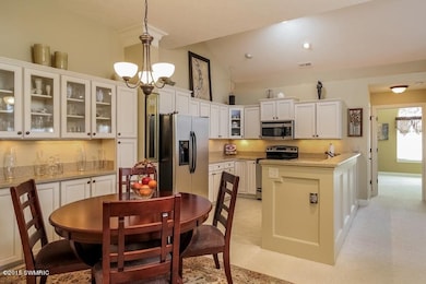 011-Dining_Room-1409886-mls