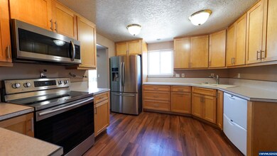 2453 Lexie Ct NE, Keizer, OR 97303 - photo 6