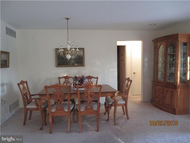 71 Lakebridge Dr, Woodbury, NJ 08096 - photo 4