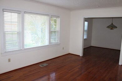 Living/dining room