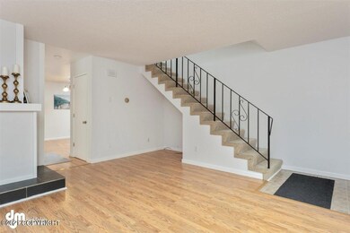 06-Living Room_SOPH7372