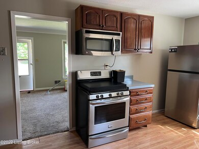 6504 Burlwood Dr, Louisville, KY 40229 - photo 5