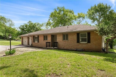 10215 W 69th St, Shawnee, KS 66203 - photo 3