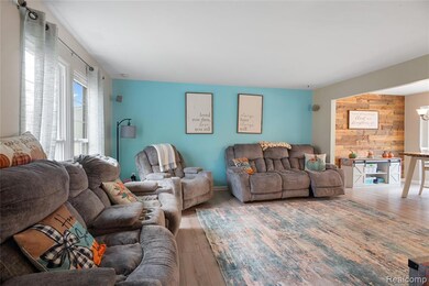 40341 Worthington Ct, Canton, MI 48188 - photo 4