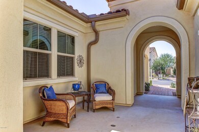 106-FrontCourtyard_2