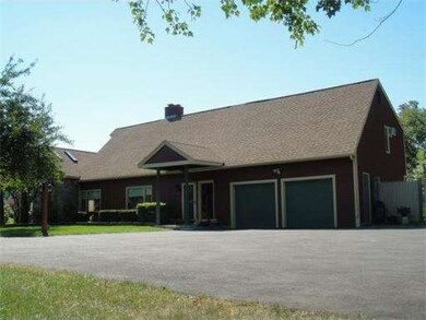 19 Causeway St, Hudson, MA 01749 - photo 2