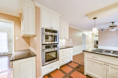 13911 Perthshire Rd, Houston, TX 77079 - photo 7