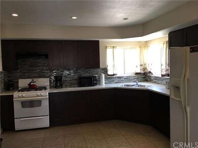 BEAUTIFUL OPEN KITCHEN